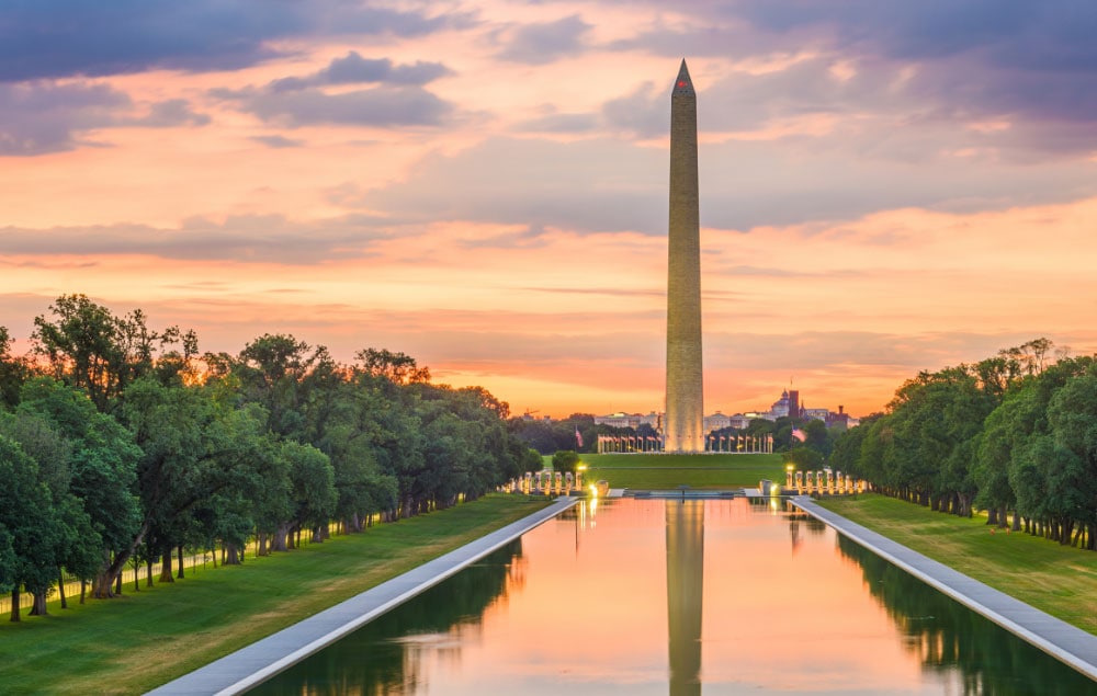 Washington monument and other attractions located near Halstead Fair Oaks 